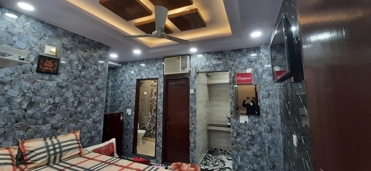 Aggarwal Luxury Room With Private Kitchen Washroom And Balcony Along With Fridge, Ac, Android Tv, Wifi In Main Lajpat Nagar Нью-Дели Экстерьер фото