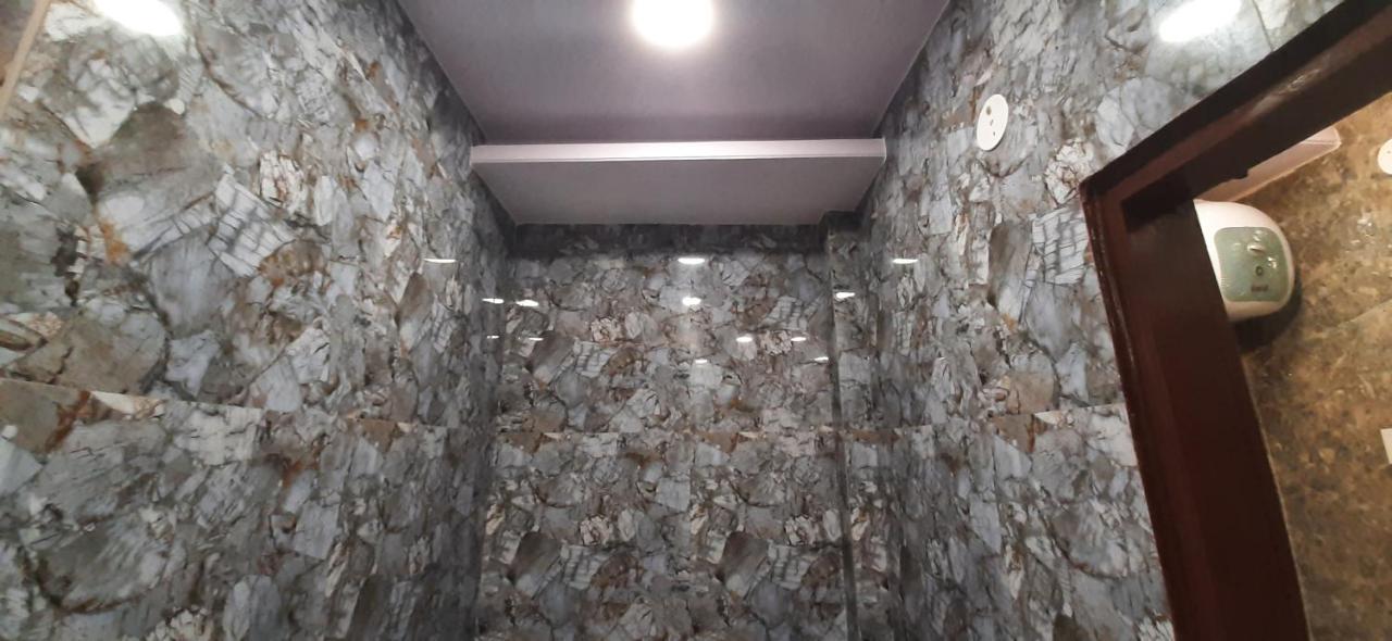 Aggarwal Luxury Room With Private Kitchen Washroom And Balcony Along With Fridge, Ac, Android Tv, Wifi In Main Lajpat Nagar Нью-Дели Экстерьер фото